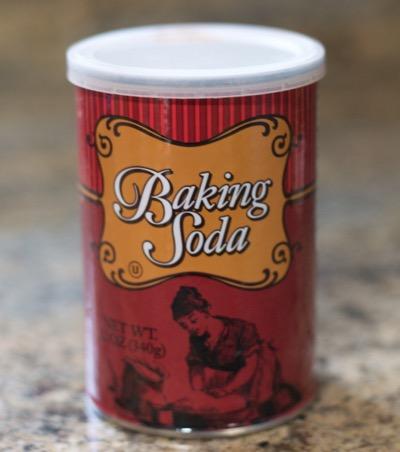baking soda container