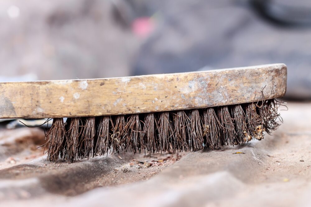 wire brush from the side