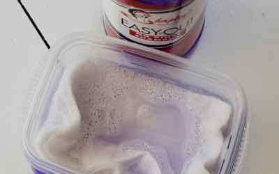 horse grooming wipe solution of stain remover and water