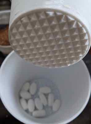 pill crushing cup
