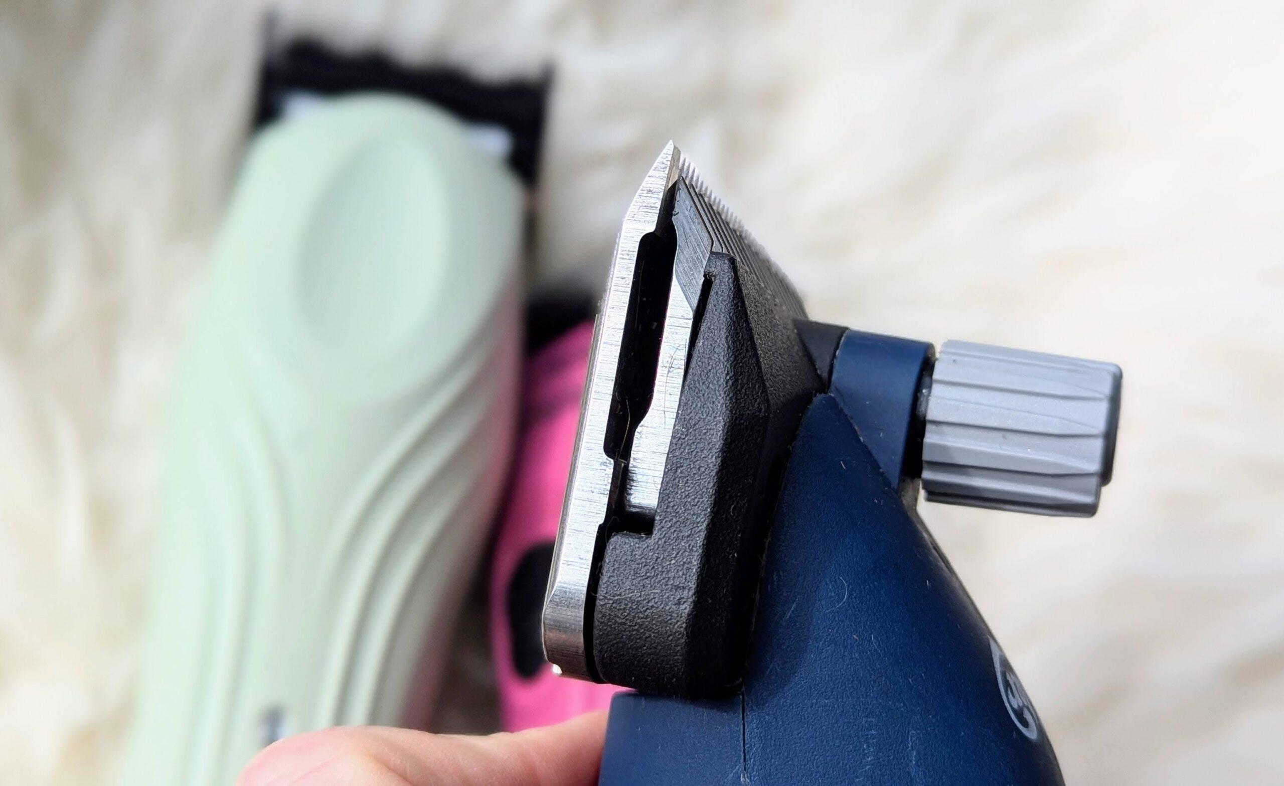 profile view of Lister Eclipse clipper blades showing where the cutter and comb touch