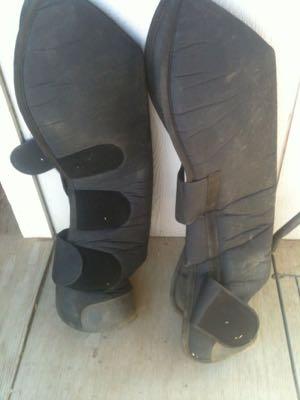 horse-shipping-boots