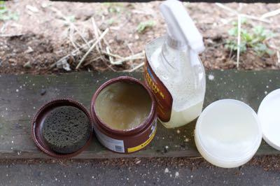 tack cleaning spray and lederbalsam and saddle soap with sponge